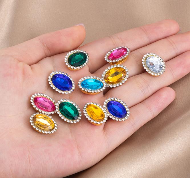Embroidery Craft - ลูกปัดอะคริลิคสี 30 ชิ้น ขนาด 14x18 มม.